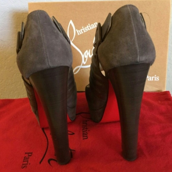 Christian Louboutin Pump - Picture 3 of 4